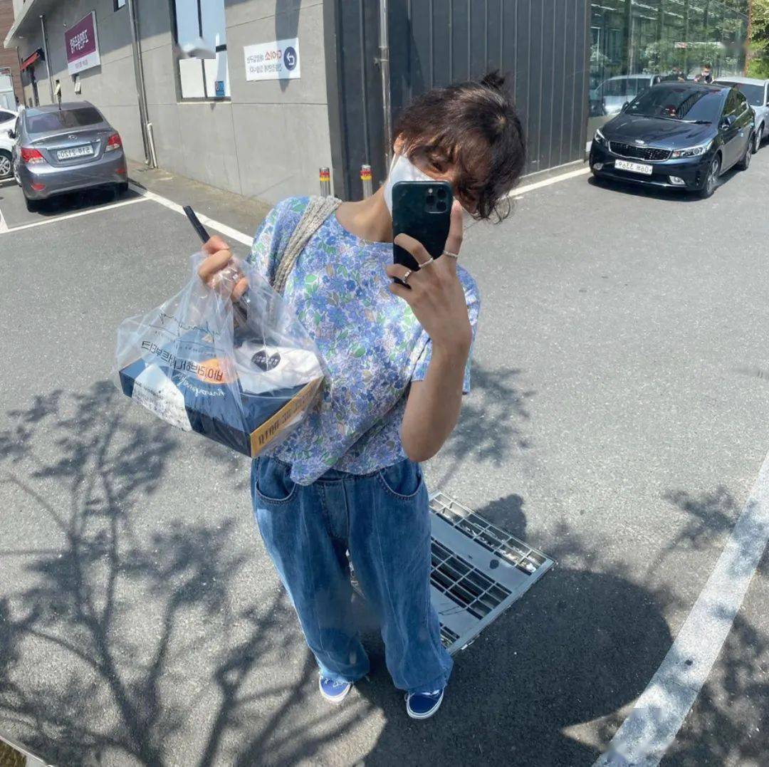 2020大火顏色除了香芋紫還有“ 嬰兒藍” ！顯白又少女，看一眼就淪陷！