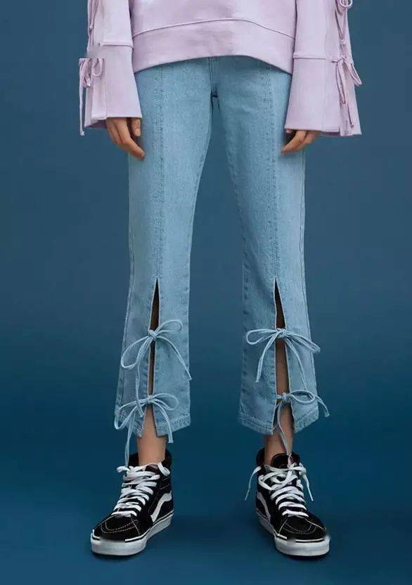 普通衣服的高級(jí)穿法：衣服“打個(gè)結(jié)”才時(shí)髦！