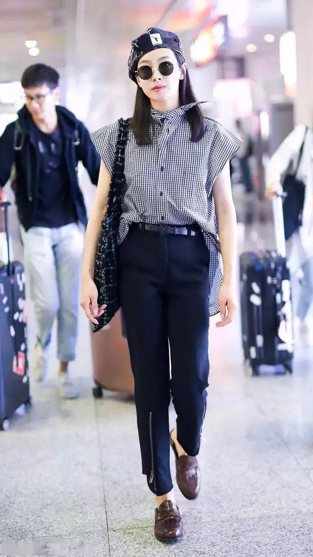 普通衣服的高級(jí)穿法：衣服“打個(gè)結(jié)”才時(shí)髦！