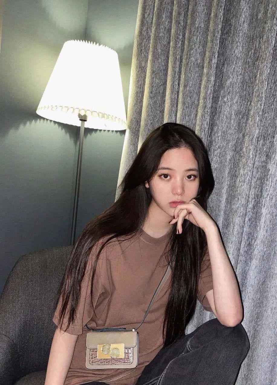 少女穿衣模板？歐陽娜娜的穿搭我磕爆！