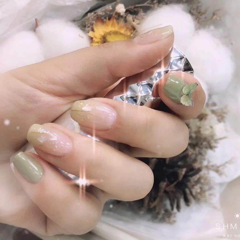 讓人上癮的抹茶綠美甲，太顯白了