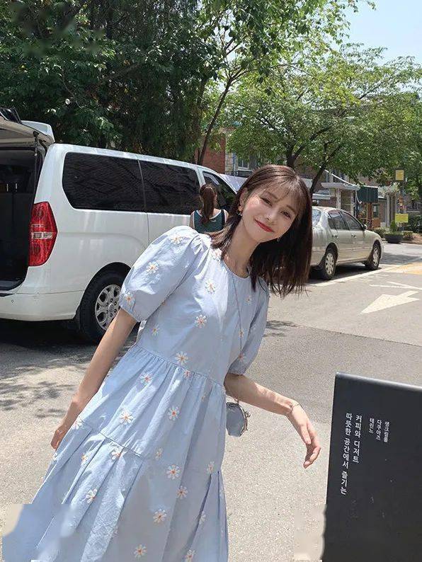 2020大火顏色除了香芋紫還有“ 嬰兒藍” ！顯白又少女，看一眼就淪陷！
