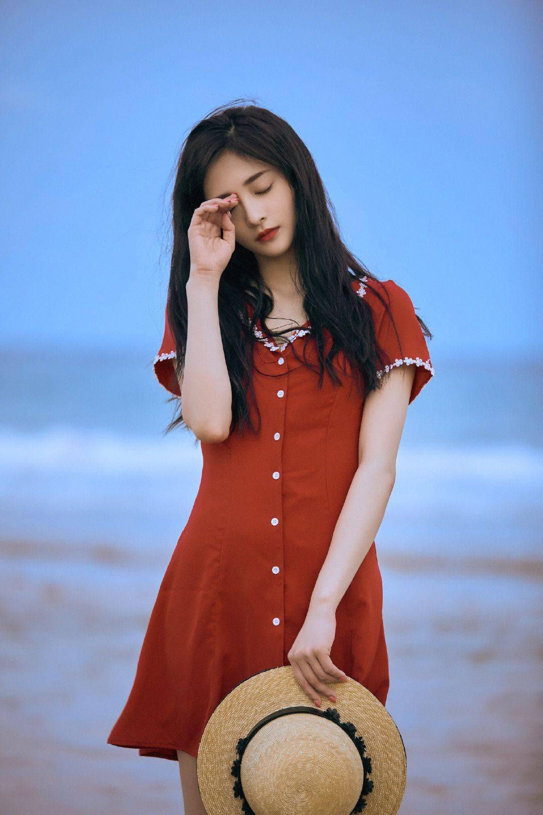跟著明星學(xué)穿搭，今年流行這4種穿搭！