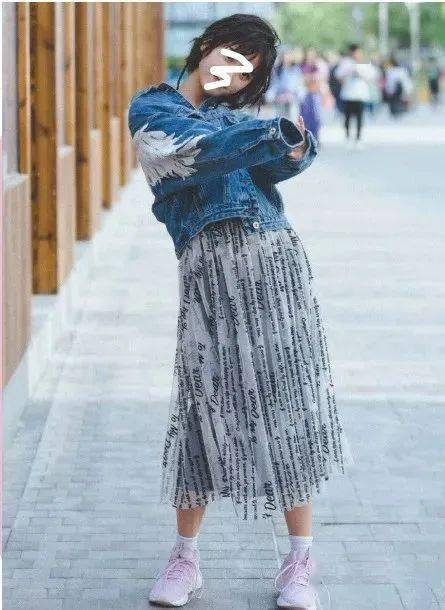梨型身材女生穿衣服記住“4不要”，特別是第2種，真的很顯胖！