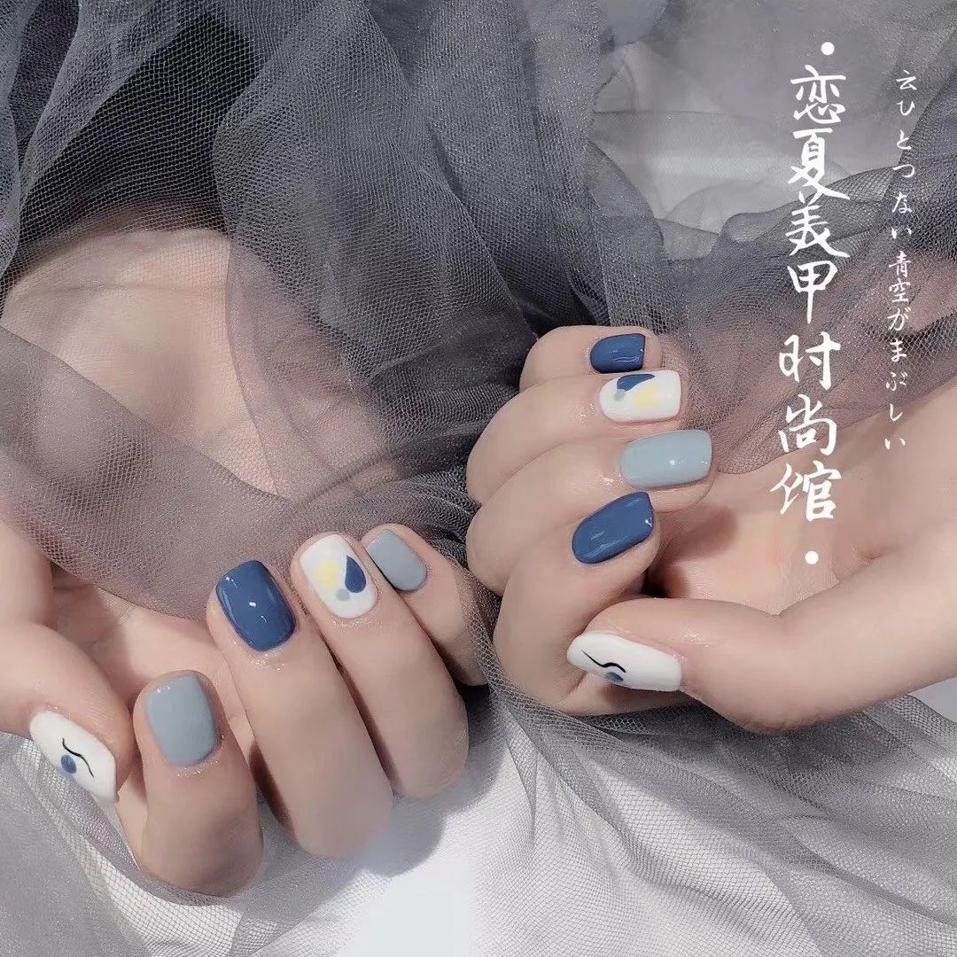 不騙你，霧霾藍(lán)美甲真的很好看！