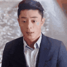 你應(yīng)該留直發(fā)還是卷發(fā)？仙女姐姐這樣說。