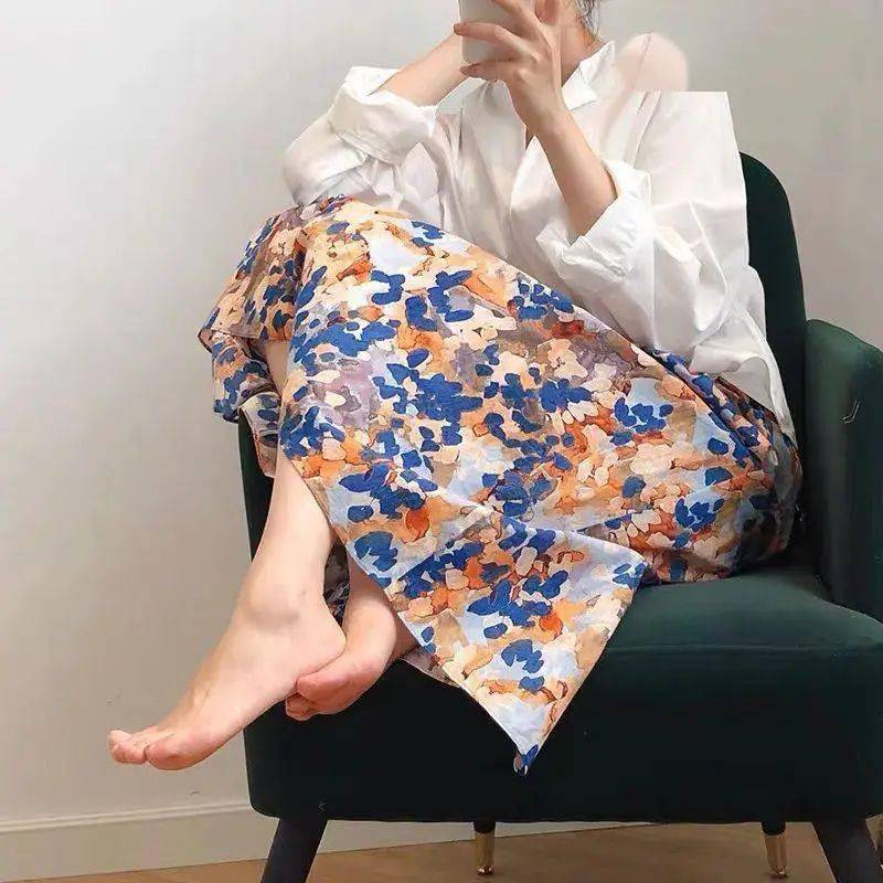 50%純純少女感 + 50%撩人小性感的 “ 純欲風 ” 穿搭也太好看了吧！