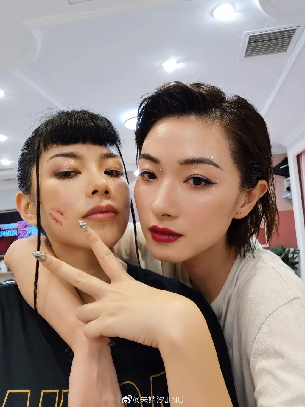 跟著乘風(fēng)破浪，get姐姐們的同款美甲吧