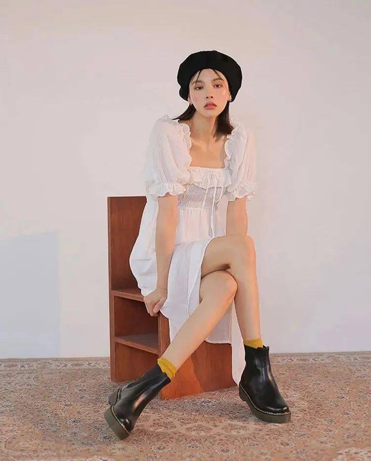 50%純純少女感 + 50%撩人小性感的 “ 純欲風(fēng) ” 穿搭也太好看了吧！