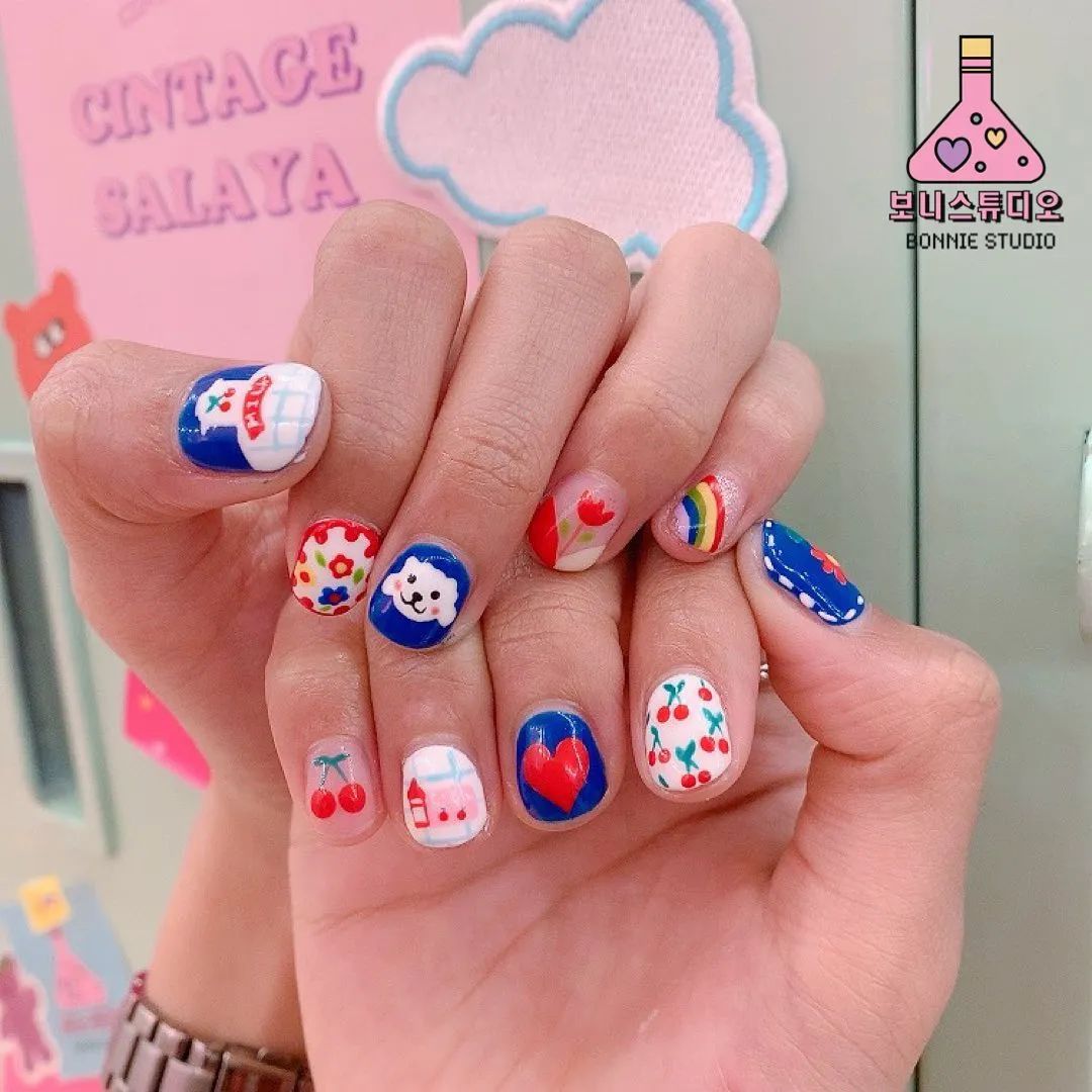 最近有美女留言想看東南亞風(fēng)格的美甲，今天它來了：給大家介紹泰式美甲