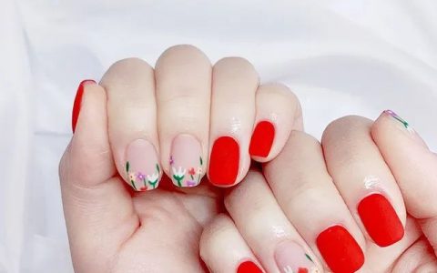 最適合夏天的3款紅色系美甲，顯白到發(fā)光！