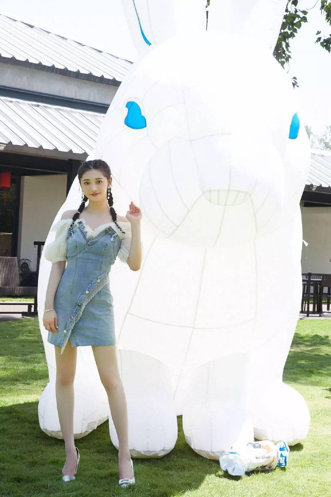跟著明星學(xué)穿搭，今年流行這4種穿搭！