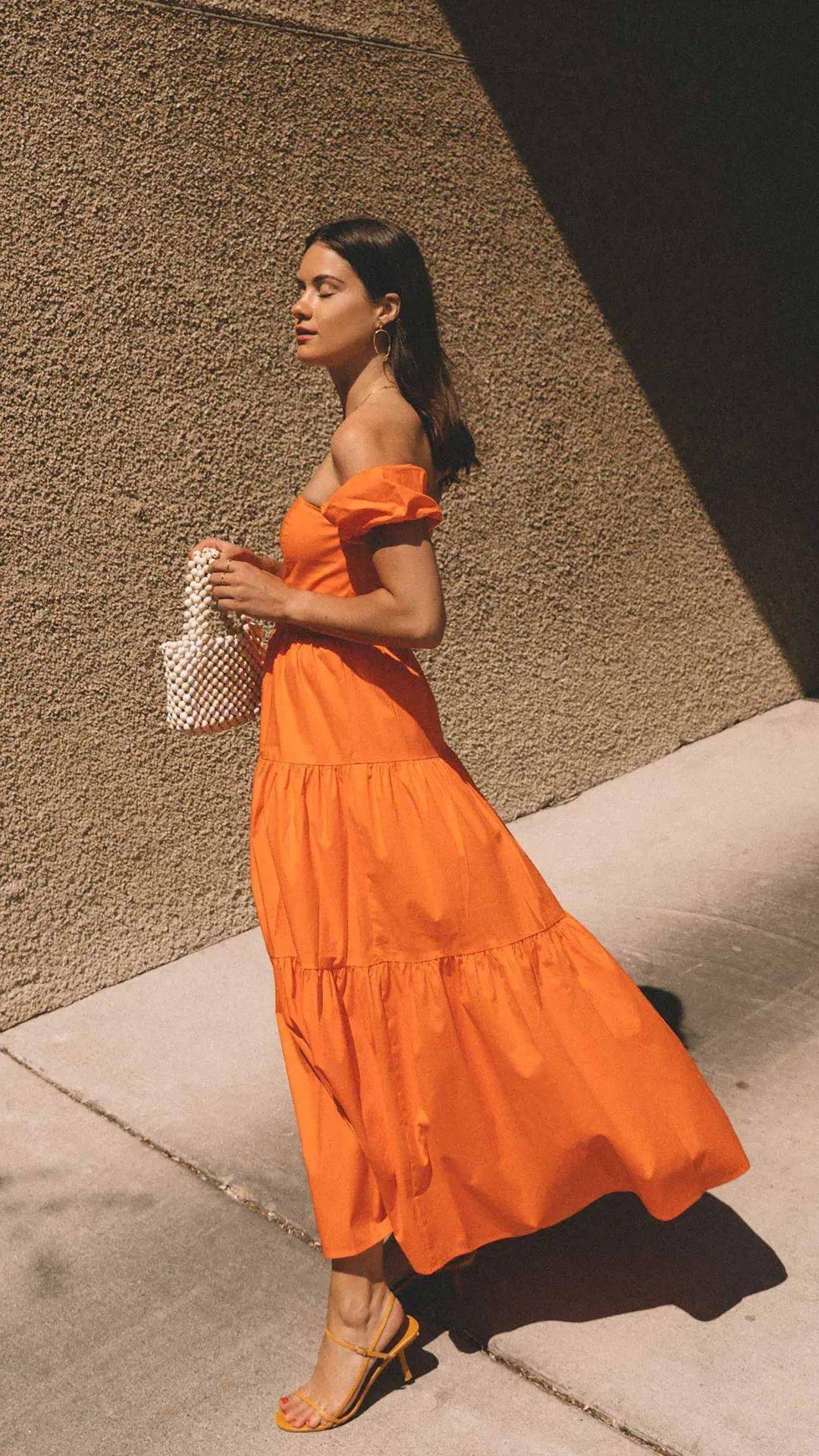 “連衣裙+涼鞋”=2020最in最時(shí)髦cp，今夏不穿簡直白過了！