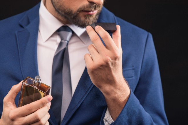 男士香水噴哪里合適，教你正確的使用方法