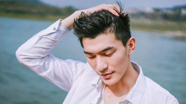 男生眉毛不對(duì)稱怎么辦，，，，這些妙招幫你解決煩惱