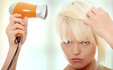 女生頭頂頭發(fā)稀少怎么辦，教你如何擁有濃密秀發(fā)
