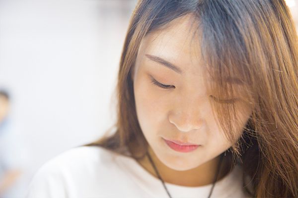 如何養(yǎng)成干凈臉 給皮膚進行保護和清潔