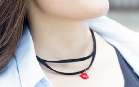 很年輕為什么就有頸紋 頸紋可不是你想的那樣簡(jiǎn)單