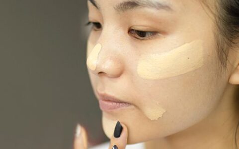 冬天化妝卡粉怎么辦 冬季底妝完美攻略