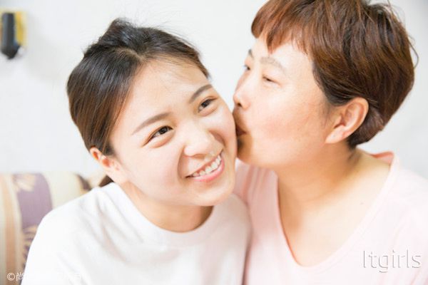40歲留什么發(fā)型顯年輕 人到中年也要做個溫婉如玉的小女人