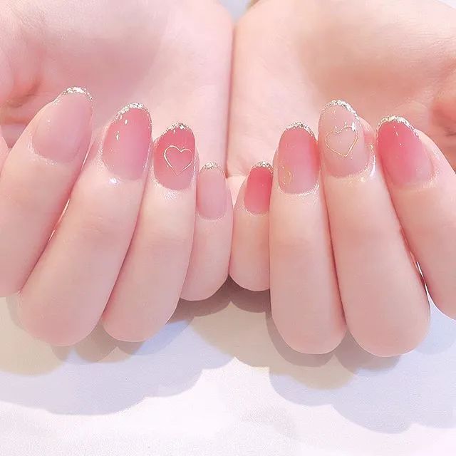 叮咚！你們要的高顏值七夕美甲來(lái)咯！