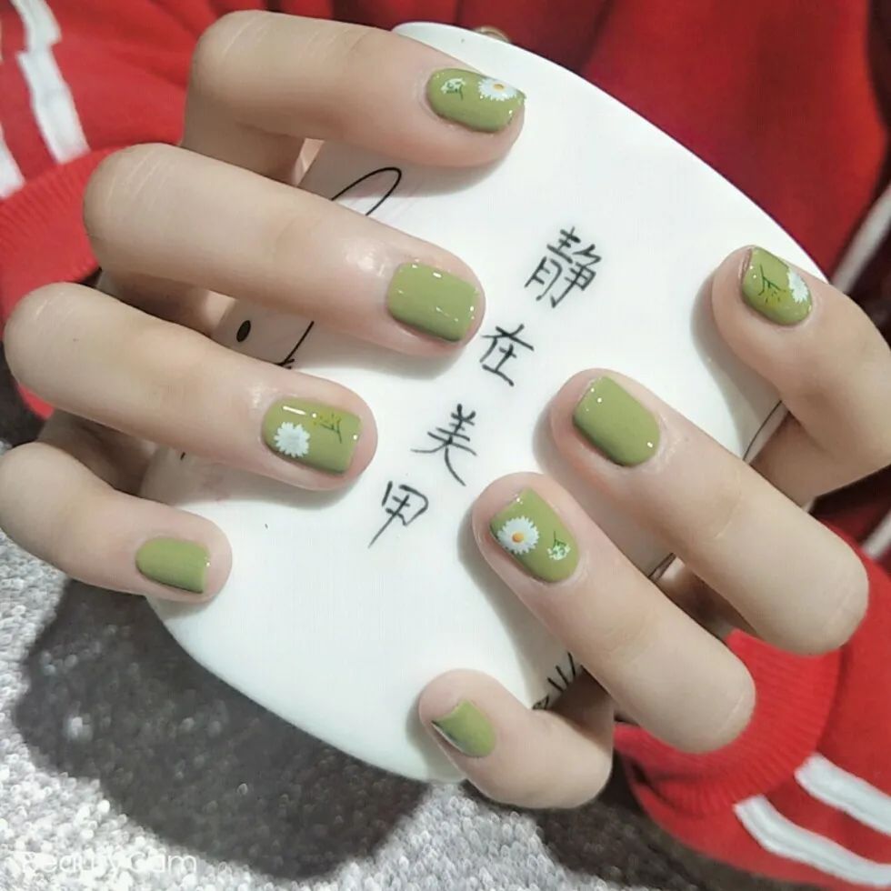 壓箱底的仙女系美甲，實(shí)在太美啦