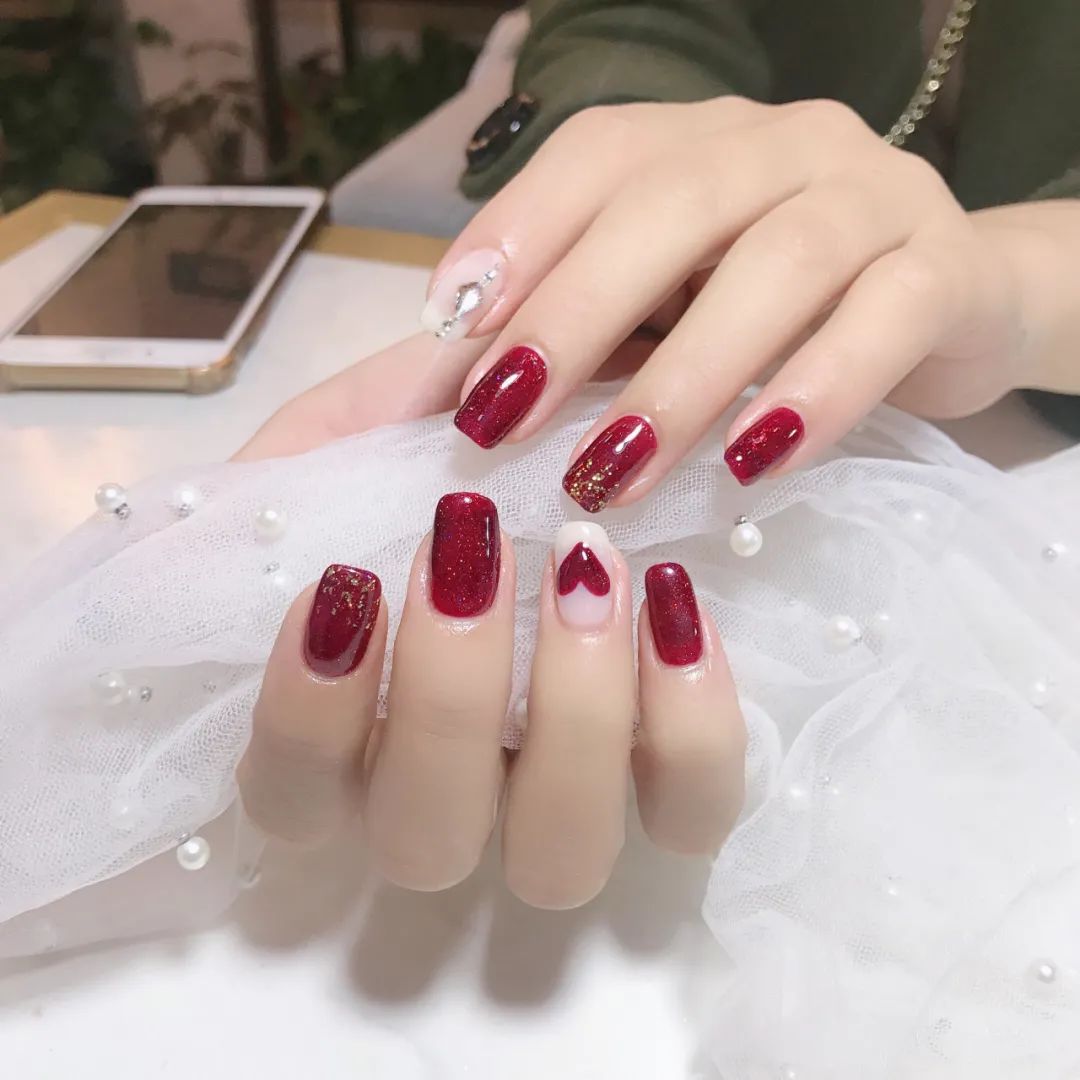 叮咚！你們要的高顏值七夕美甲來(lái)咯！
