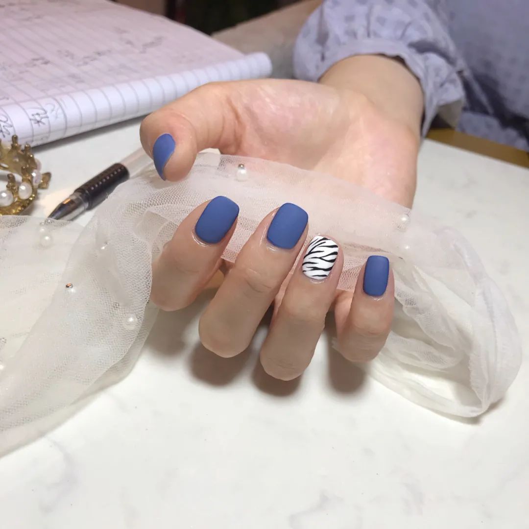 顯白的小短甲，想減齡秋季做這波款式就對了
