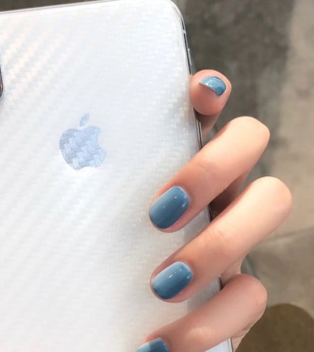  夏天顯手白的氣質(zhì)美甲圖片 每一款都讓人心動(dòng)！