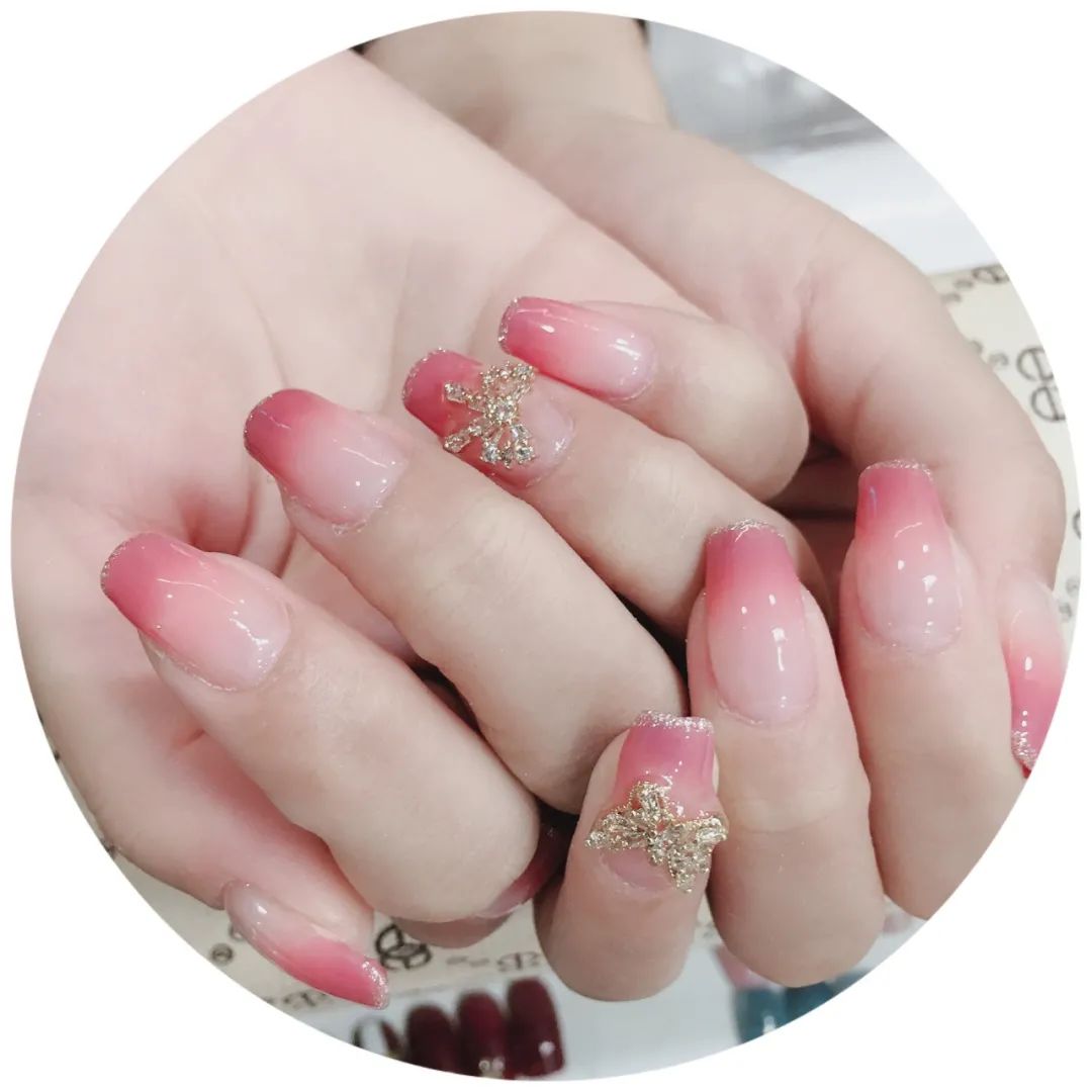 30年都不過(guò)時(shí)的漸變美甲！百搭又溫柔！