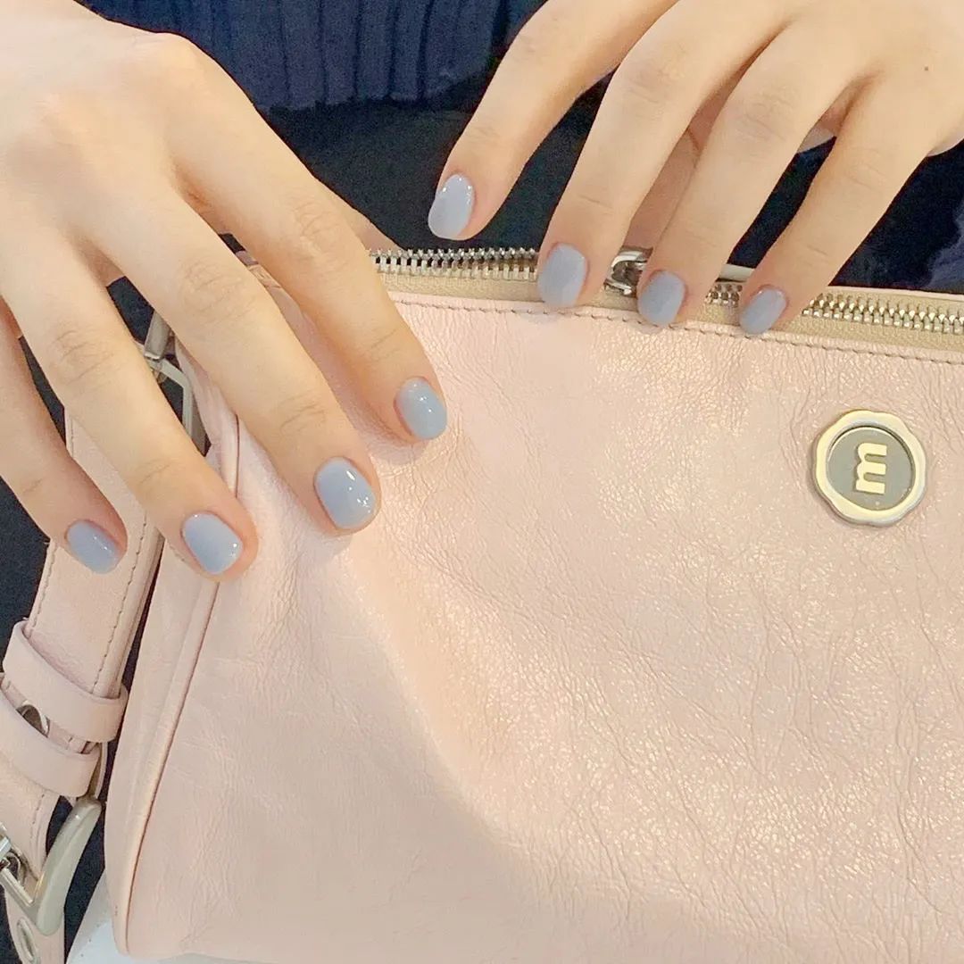 短指甲做什么顏色的美甲最好看？