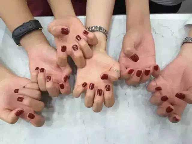 原來(lái)長(zhǎng)時(shí)間不卸美甲，會(huì)有這么多危害！插圖(6)