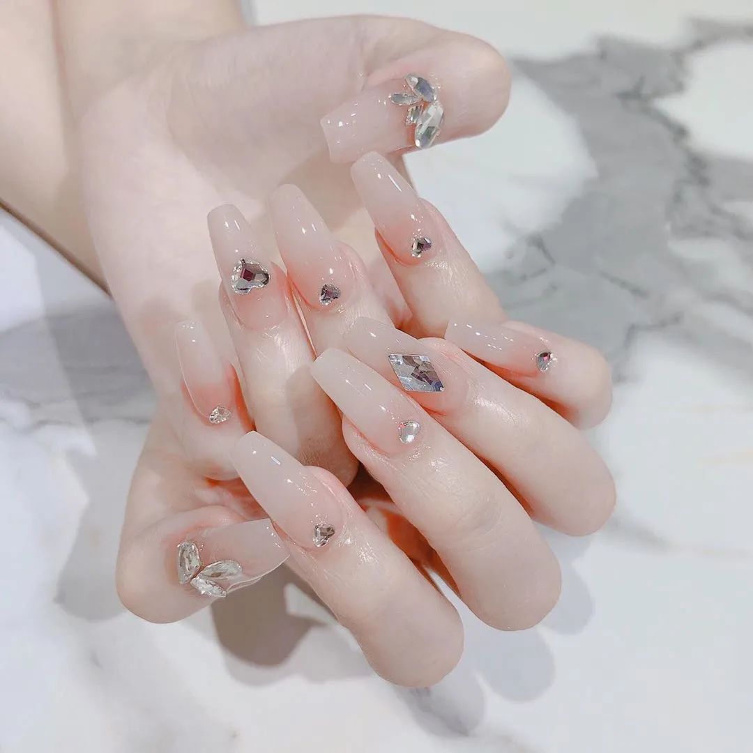「名媛」做什么美甲？