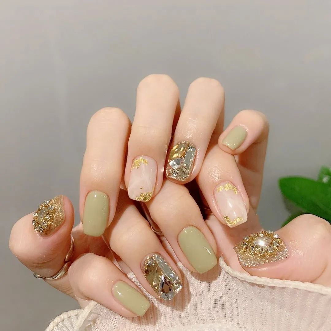 「名媛」做什么美甲？