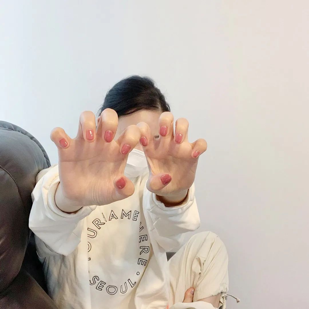 短指甲做什么顏色的美甲最好看？