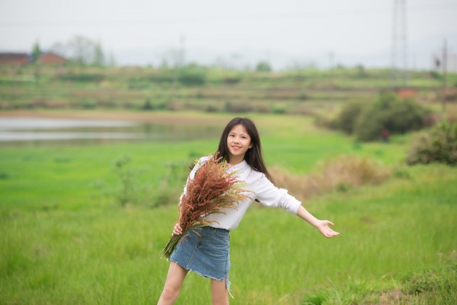 疲憊是生活的必經(jīng)之路，只有經(jīng)歷過(guò)人才會(huì)成長(zhǎng)