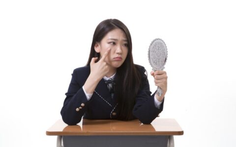 適合學(xué)生的祛痘印方法，簡單有效的祛痘印技巧