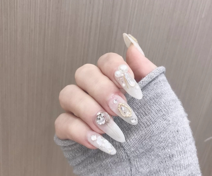 輕奢日式美甲，精致仙女必做的美甲款式