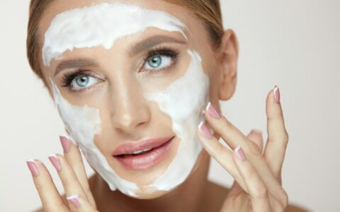 洗臉的正確方法，日常生活中怎么洗臉才是對(duì)的