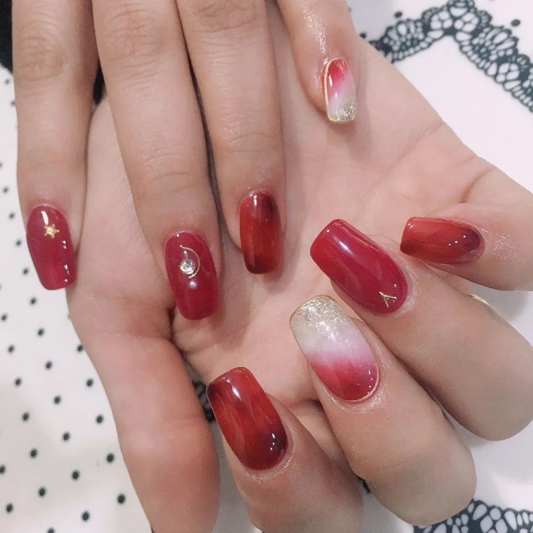 2021新年最后一波過年紅色美甲！再不做就來不及啦！