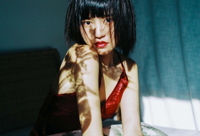 女生對(duì)你有好感的征兆，從三個(gè)細(xì)節(jié)看出女生的小心思