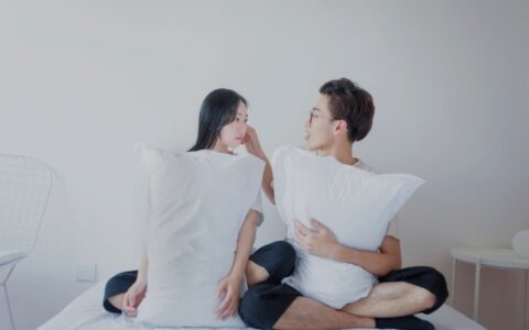 異地戀怎么維持，情侶怎么做可以熬過異地戀