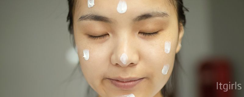 液體高光怎么使用 有提亮膚色的效果
