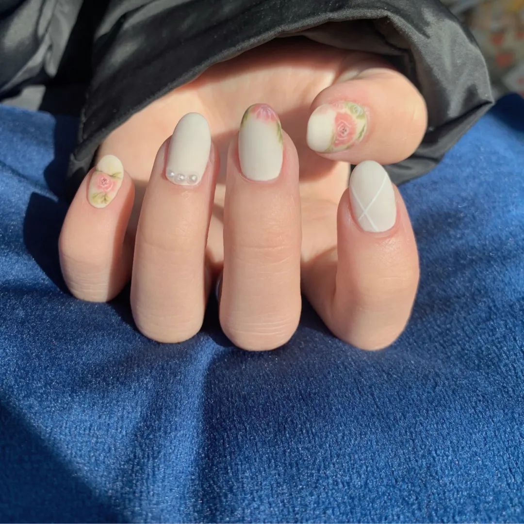 超火的春夏花花美甲，既仙又美