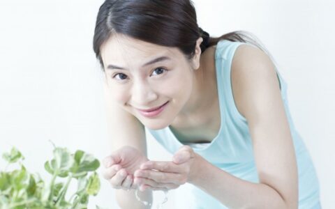 如何保養(yǎng)護(hù)理皮膚，四招讓你今年夏天更加光彩奪目