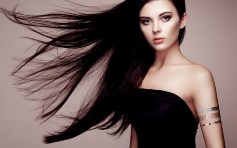 頭發(fā)硬適合什么發(fā)型 女生頭發(fā)硬適合什么發(fā)型
