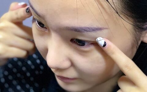 眼部怎么防皺 使用眼膜讓肌膚更光滑