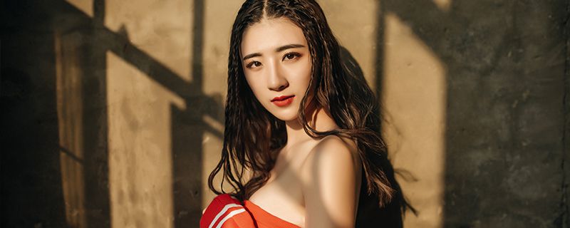 圓臉女生適合什么發(fā)型 雙麻花辮清純中不失淑女氣質(zhì)