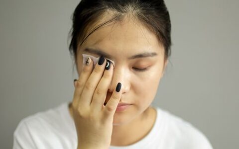 怎樣卸妝有效不傷膚 正確掌握卸妝的程序