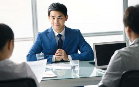 對不喜歡的人怎么相處，和不喜歡的人相處要注意什么